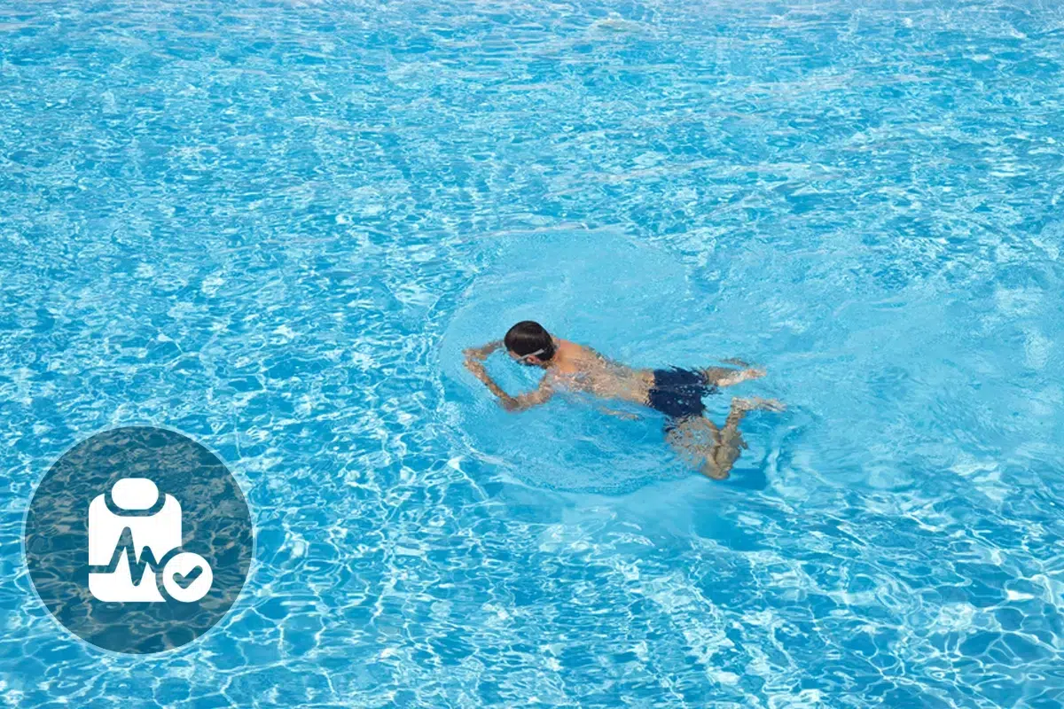 What are the advantages and health benefits of breaststroke swimming?