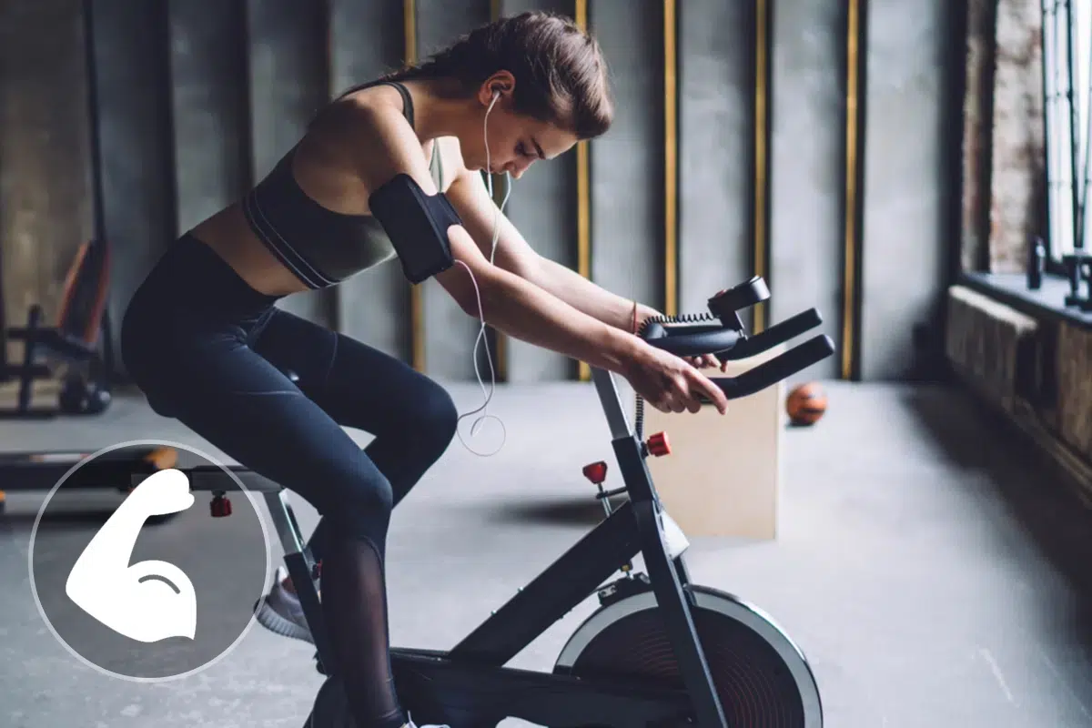 Which muscles does indoor cycling or spinning use and tone?