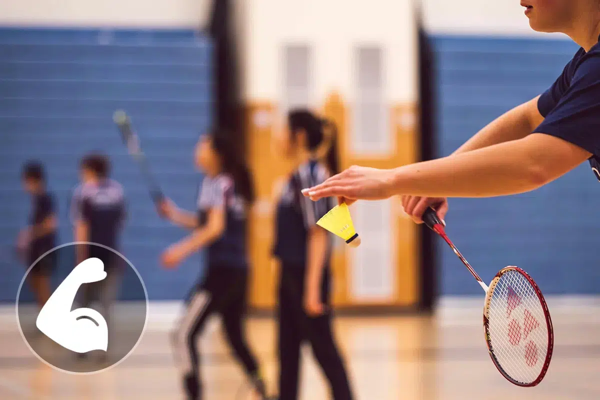 Quais músculos o badminton trabalha?